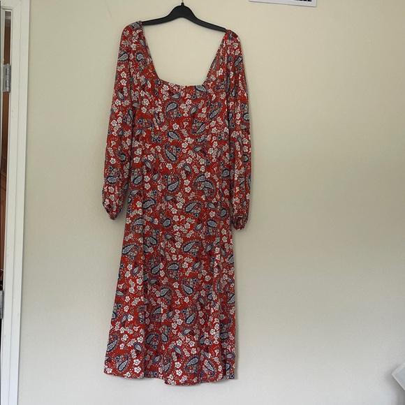 Chic Paisley Long Sleeve Dress in Red - Picture 1 of 3